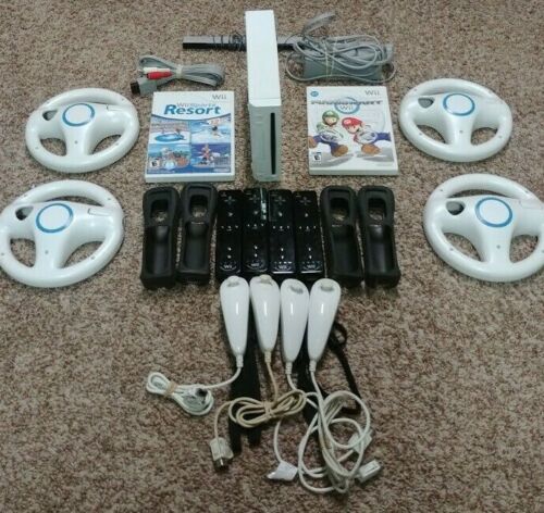 Nintendo Wii Console Mario Kart Bundle w/ Wii Sports resort 4 remotes & 4 Wheels